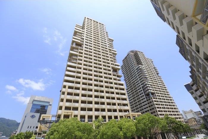 HAT神戸・灘の浜 地上31・33階建の超高層棟